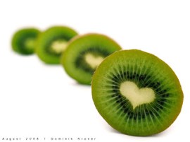 Stephanie_kiwi heart