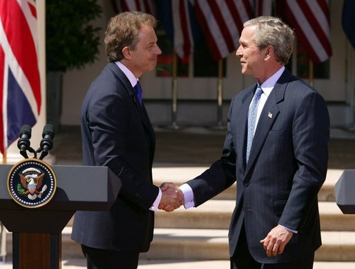 Blair_Bush_Whitehouse_(2004-04-16).jpg