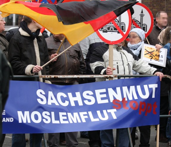 arbeit_familie_vaterland_transparent_sachsenmut_stoppt_moslemflut