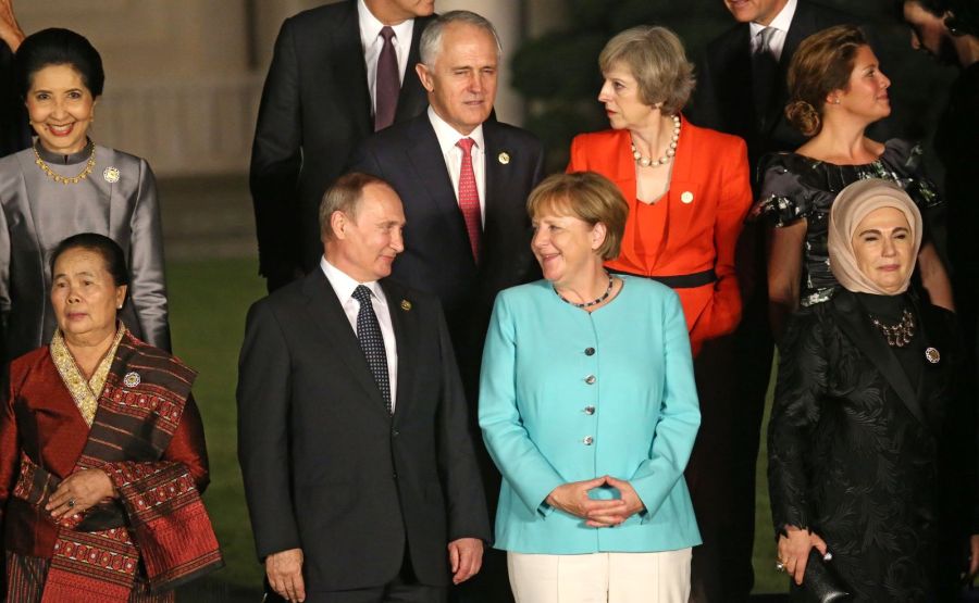 putin_and_merkel_in_china